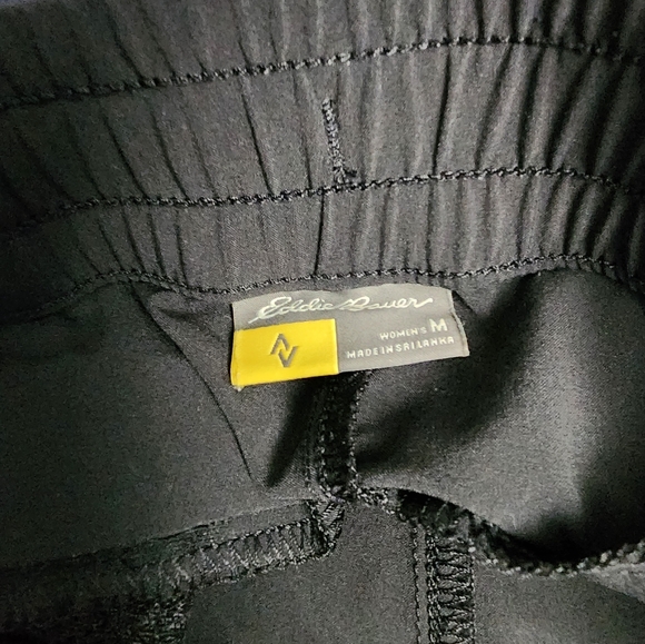 💥Sale💥2 Pairs of Eddie Bauer Drawstring Waist Shorts - Picture 3 of 3